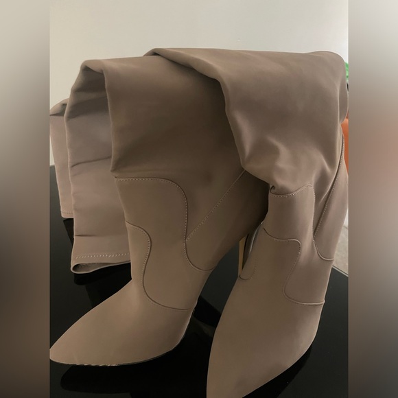 ASOS Over the knee boots - Picture 2 of 4